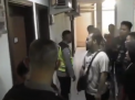 SEDANG NGAMAR DIHOTEL, DUA PASANGAN BUKAN SUAMI ISTRI DIAMANKAN POLISI