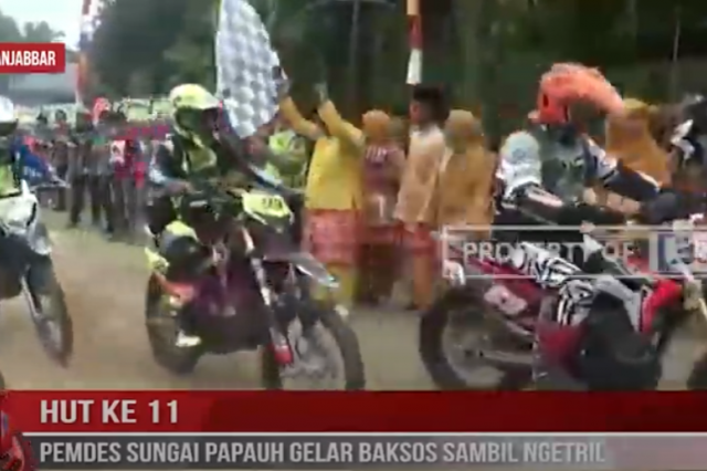 HUT KE 11, PEMDES SUNGAI PAPAUH GELAR BAKSOS SAMBIL NGETRIL