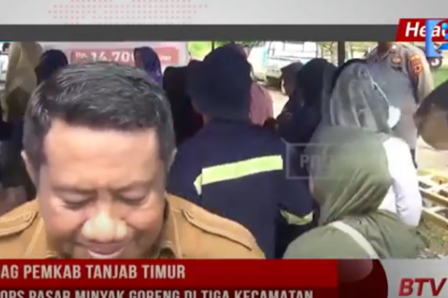 DISPERINDAG PEMKAB TANJAB TIMUR MENGELAR OPS PASAR MINYAK GORENG DI TIGA KECAMATAN