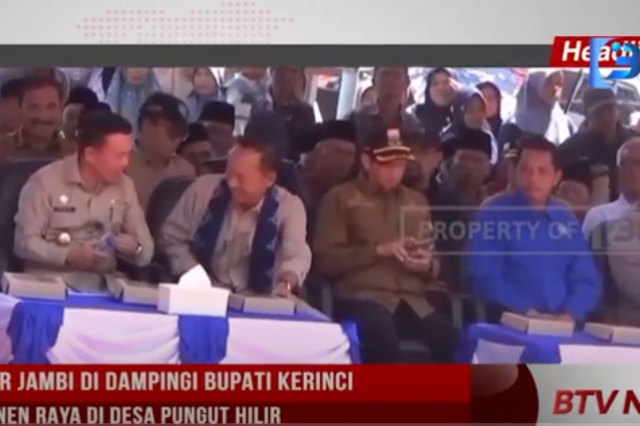 GUBERNUR JAMBI DI DAMPINGI BUPATI KERINCI GELAR PANEN RAYA DI DESA PUNGUT HILIR
