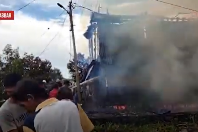 50 UNIT BANGUNAN DI TANJAB BARAT LUDES TERBAKAR